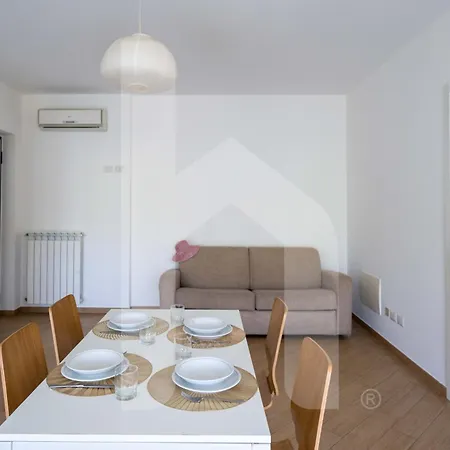 Homiday - K2 Lejlighedshotel Pineto