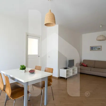 Homiday - K2 * Pineto