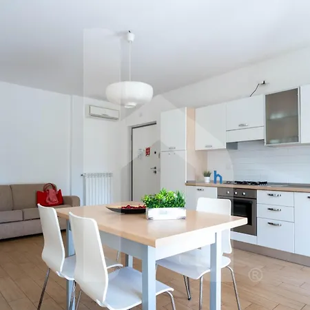 Aparthotel Homiday - K2 *