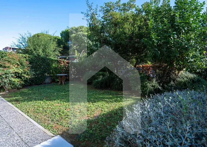 Apart Otel Homiday - K2 Pineto