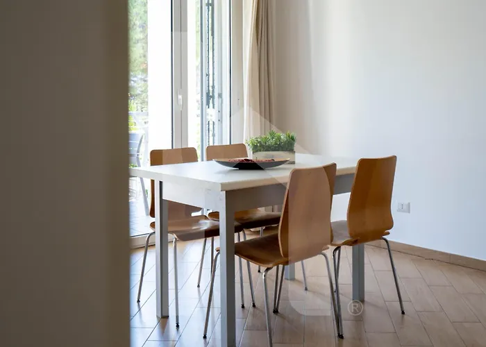 Homiday - K2 Apart Otel Pineto