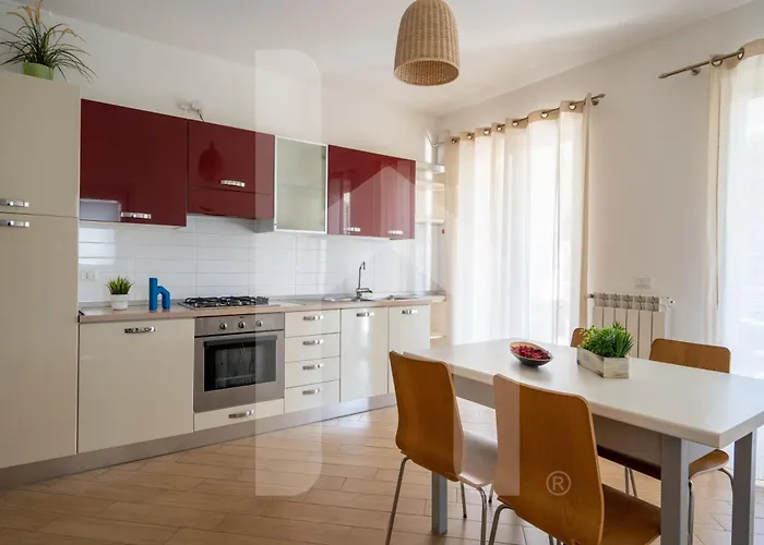 Homiday - K2 Apart Otel Pineto