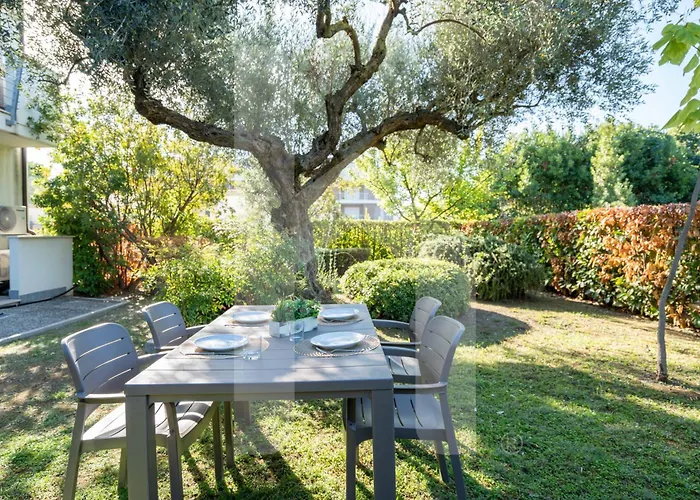 Homiday - K2 Apart Otel