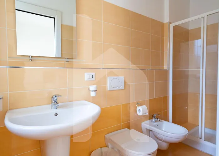 Homiday - K2 Apart Otel Pineto